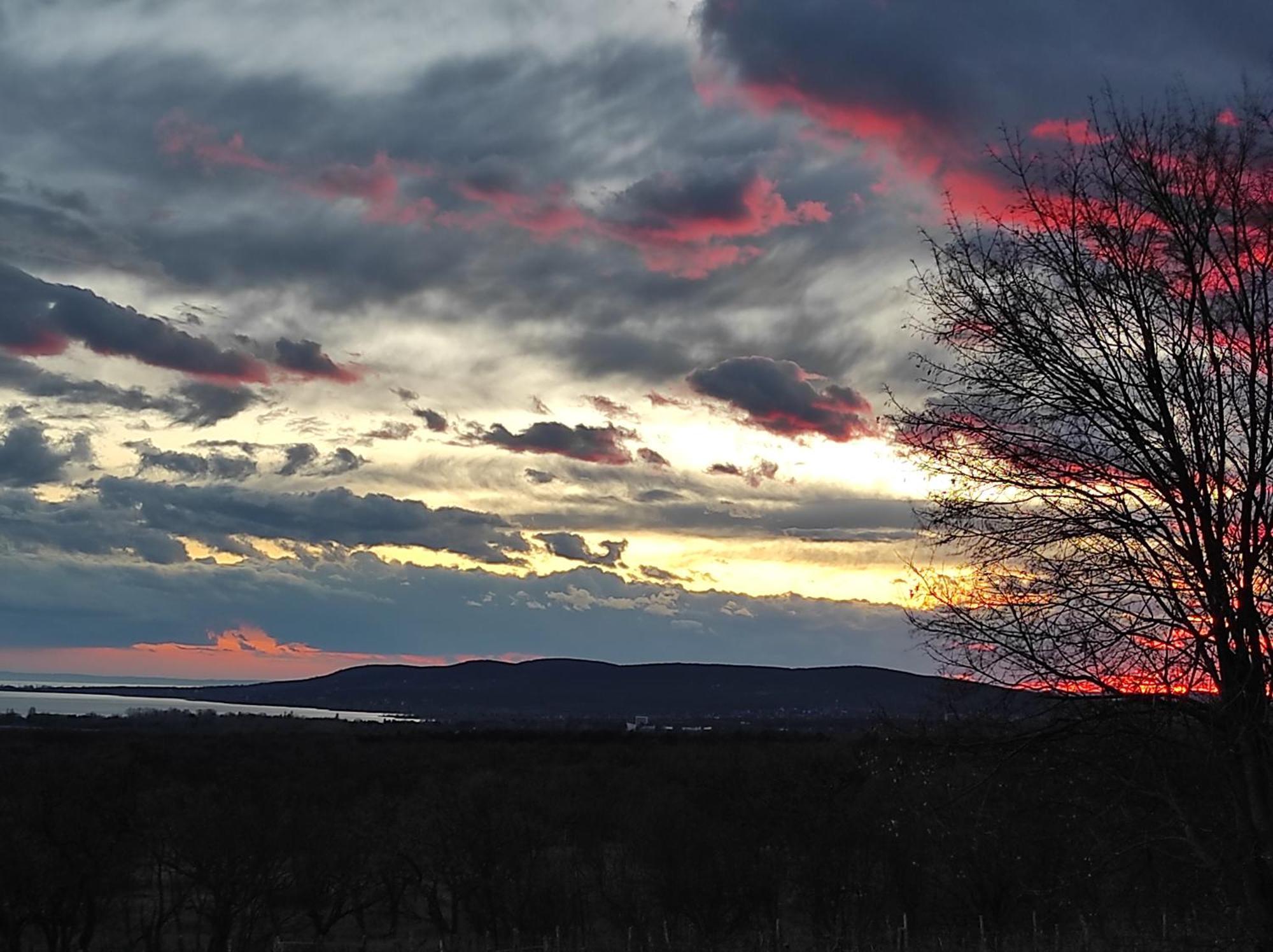 Napraszallas Vendeghaz Balatonakali Bagian luar foto